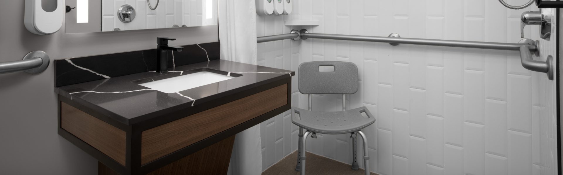 Duluth Minnesota hotel guest room