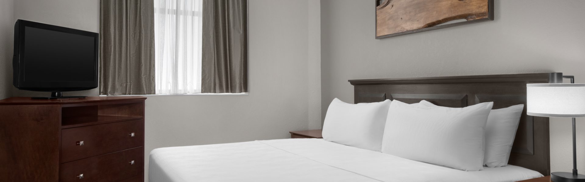 Duluth Minnesota hotel room